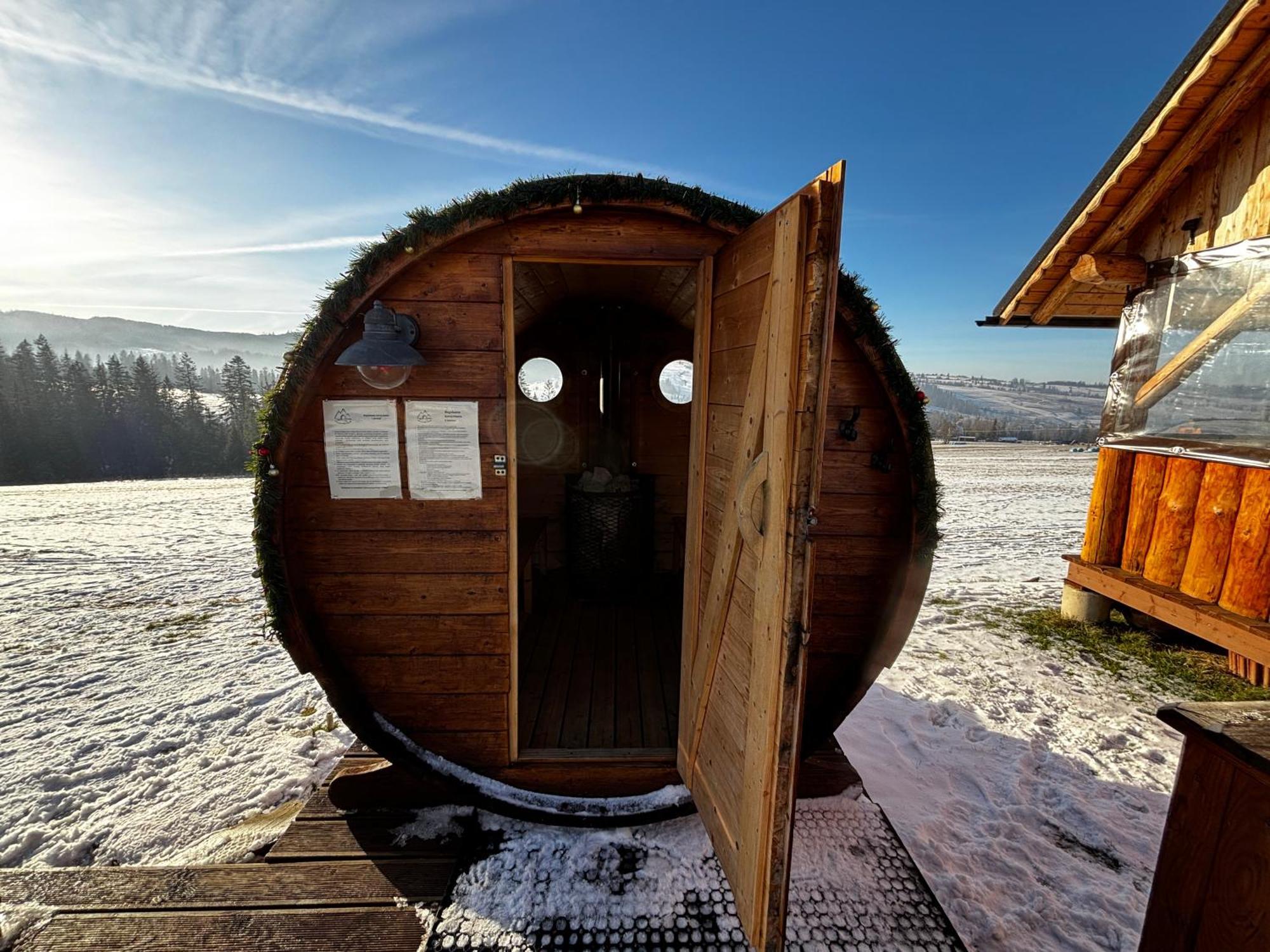 Witowianskie Domki Z Kominkiem, Jacuzzi I Sauna Dzianisz Bagian luar foto
